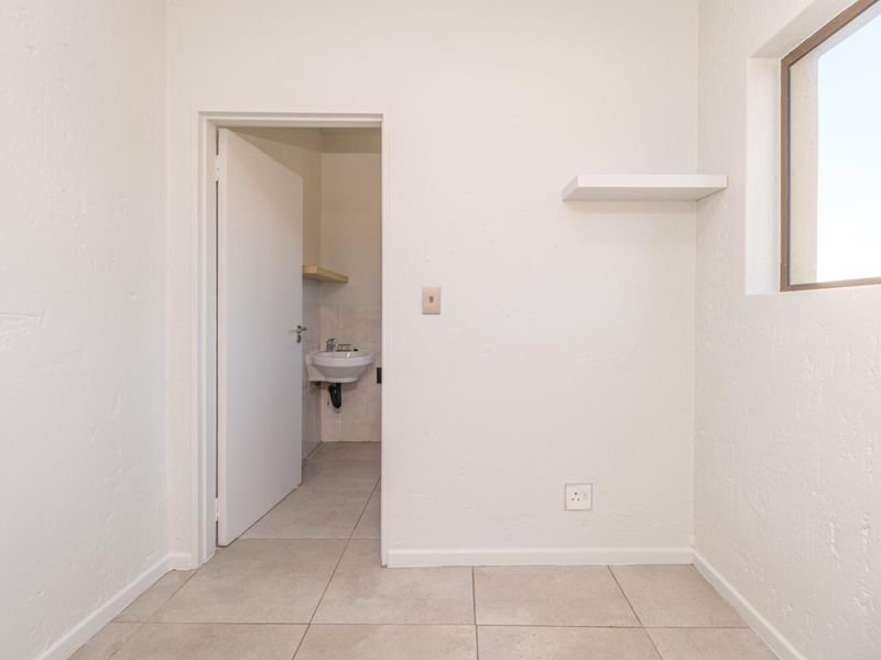 Stunning two bedroom duplex apartment to rent in Blackheath. - Photo 9