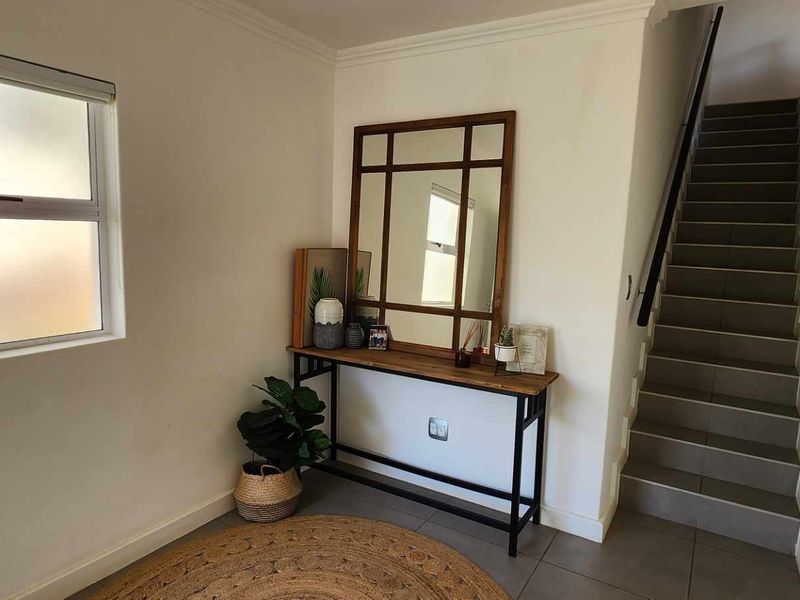 Townhouse For Sale in Kindlewood Estate, Mount Edgecombe, KwaZulu Natal - no transfer duty - Photo 8