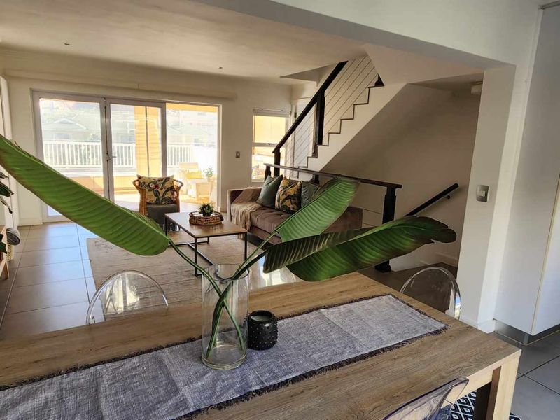 Townhouse For Sale in Kindlewood Estate, Mount Edgecombe, KwaZulu Natal - no transfer duty - Photo 9