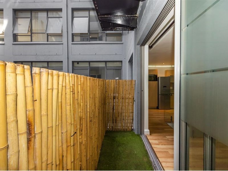 2 Bedroom unit over 2 levels in Greenmarket Place - Photo 9