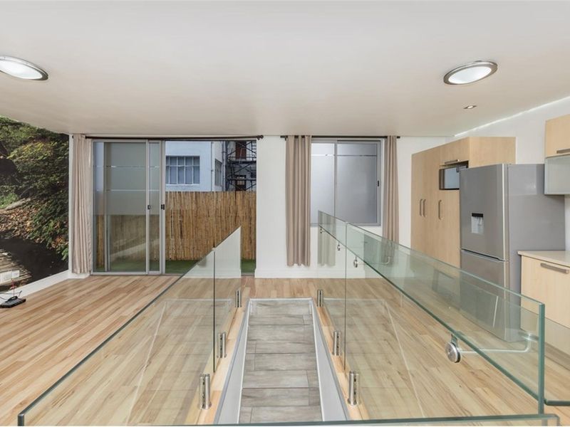 2 Bedroom unit over 2 levels in Greenmarket Place - Photo 7