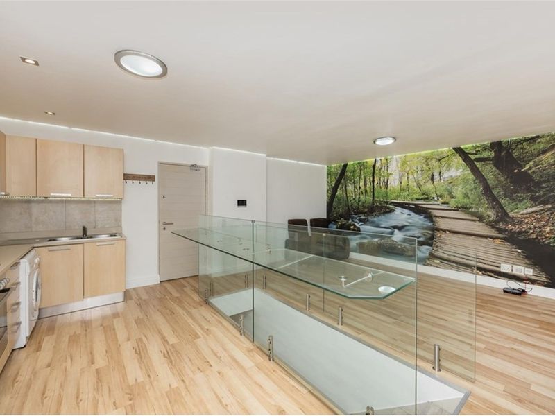 2 Bedroom unit over 2 levels in Greenmarket Place - Photo 5