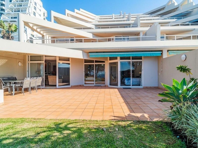 FRONT-ROW BEACHFRONT LIVING IN UMHLANGA Central, Umhlanga, KwaZulu Natal - Photo 3
