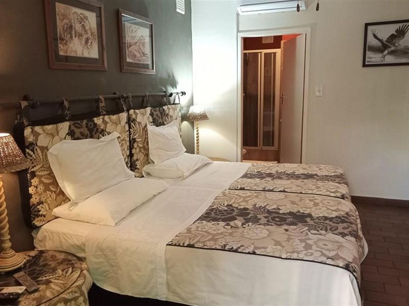 Exceptional Investment Opportunity: 10-Bedroom BnB in Prime Empangeni Location - Photo 10