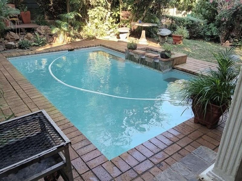 Exceptional Investment Opportunity: 10-Bedroom BnB in Prime Empangeni Location - Photo 2