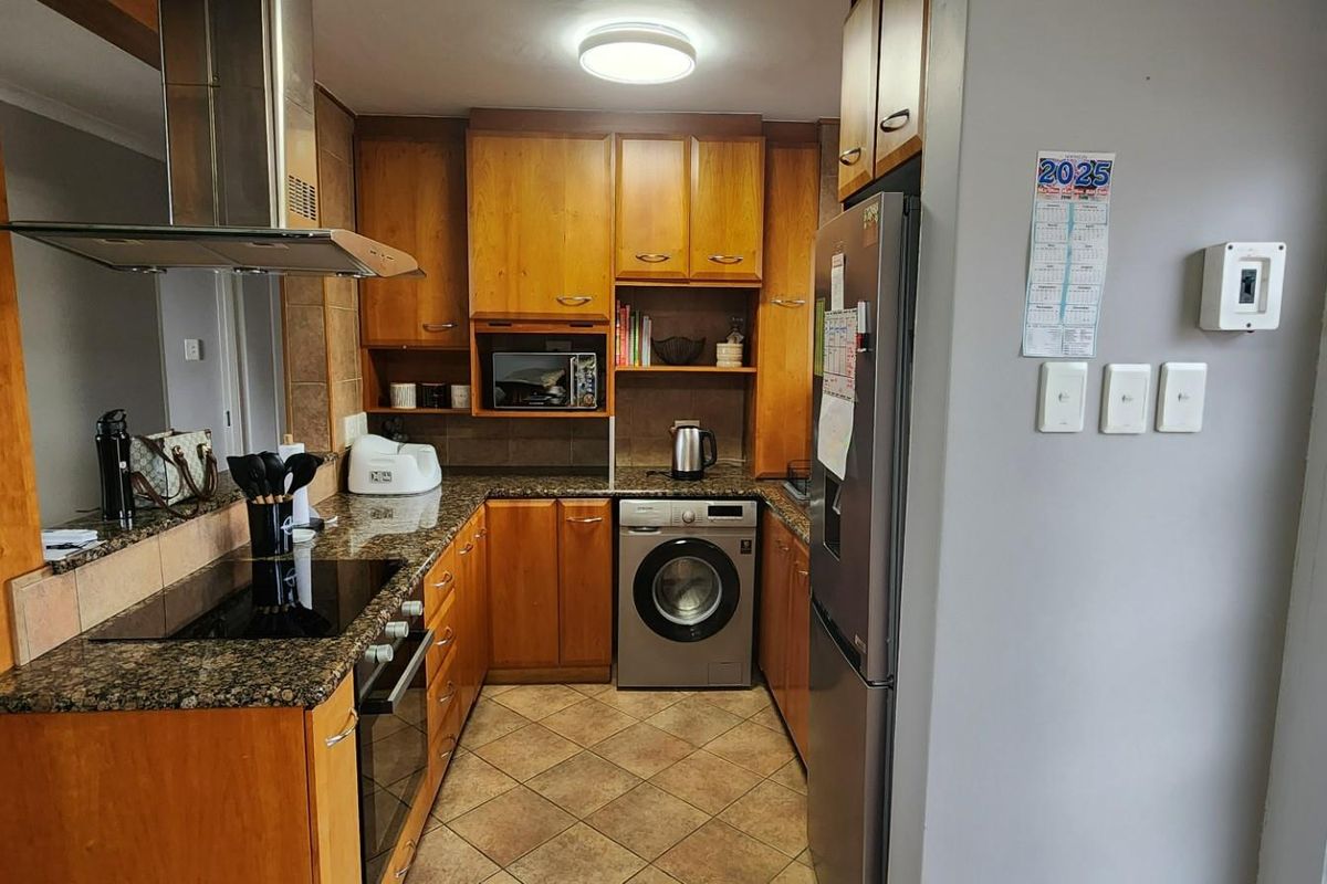 Simplex For Sale in Umgeni Park, Durban North, KwaZulu Natal - Photo 2