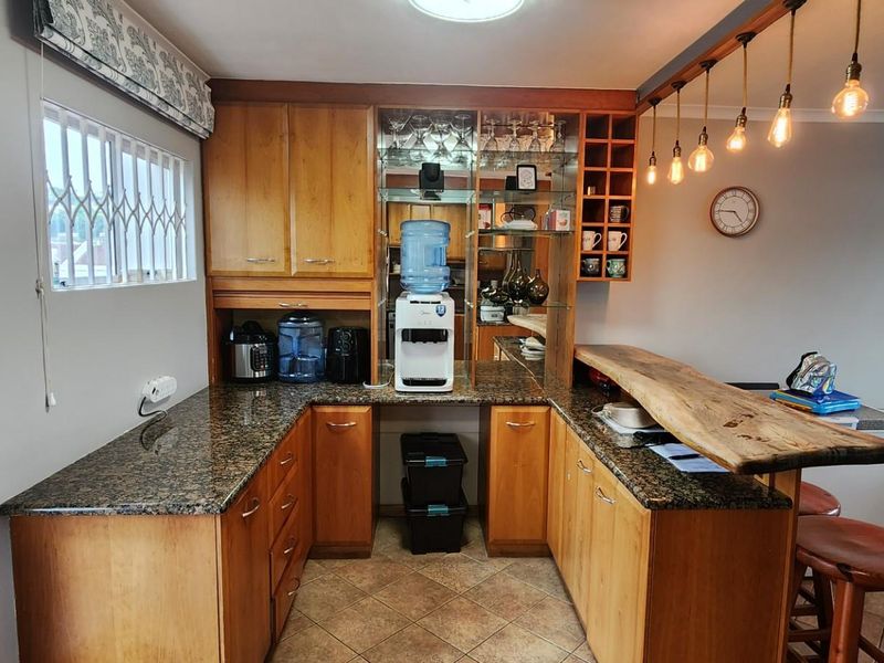 Simplex For Sale in Umgeni Park, Durban North, KwaZulu Natal - Photo 4