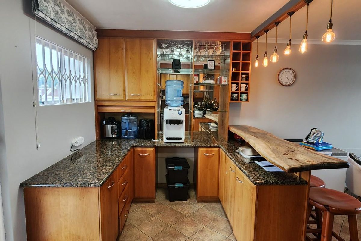 Simplex For Sale in Umgeni Park, Durban North, KwaZulu Natal - Photo 4