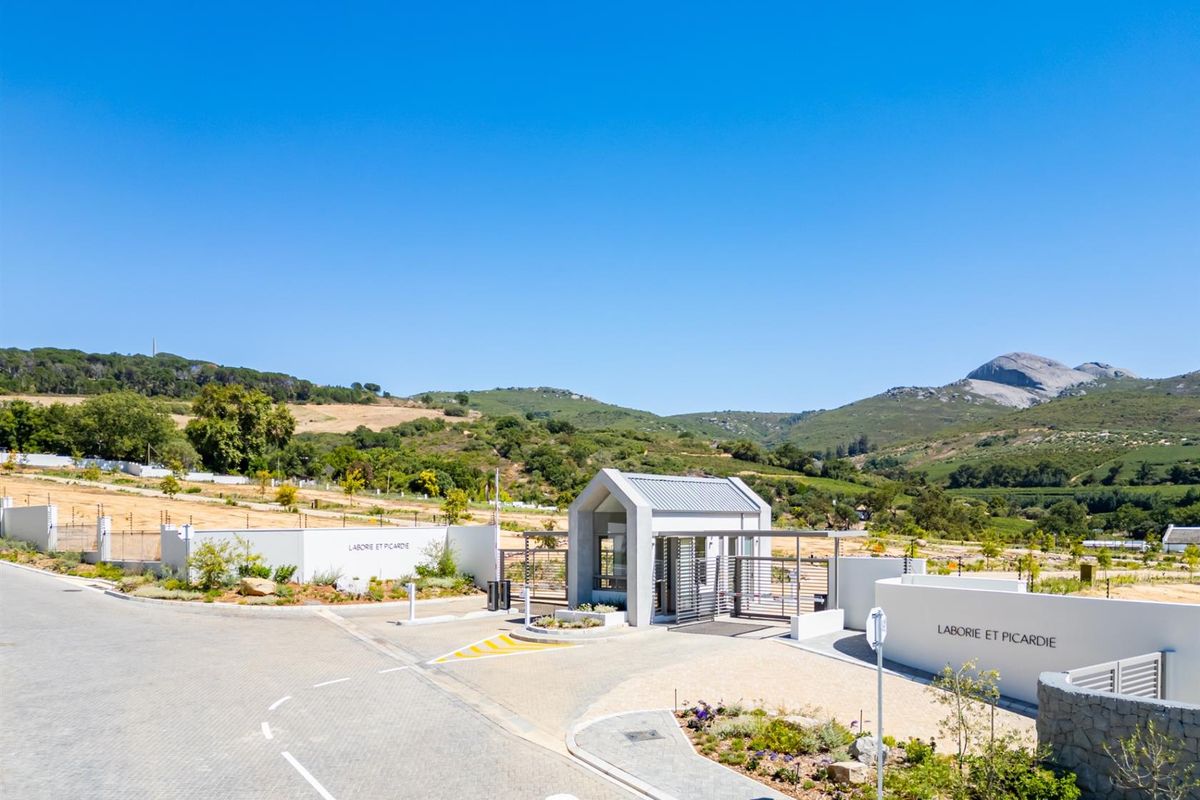 Vacant Land For Sale in Laborie-et-Picardie Estate Courtrai, Paarl South - Photo 2