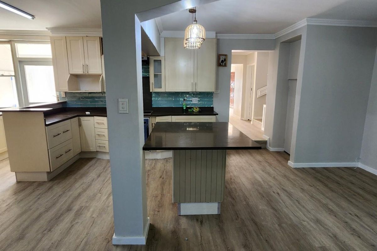 Townhouse For Sale in La Lucia, Umhlanga, KwaZulu Natal - Photo 3