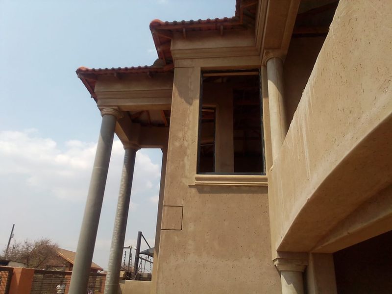 House For Sale in Etwatwa, Benoni - Photo 9