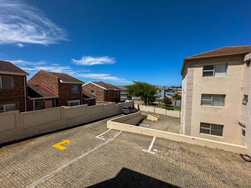 Centrally Located Value for Money Apartment For Sale in Hartenbos - Photo 9