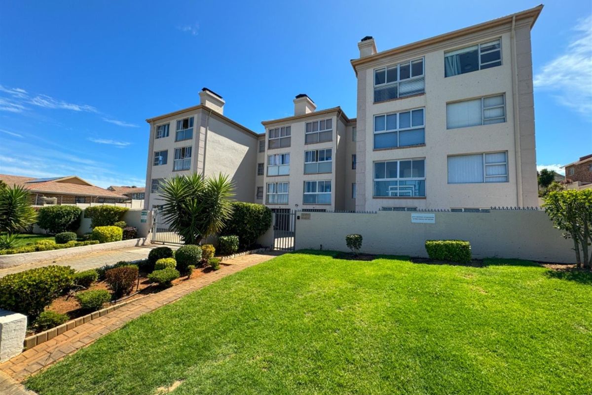 Centrally Located Value for Money Apartment For Sale in Hartenbos - Photo 3