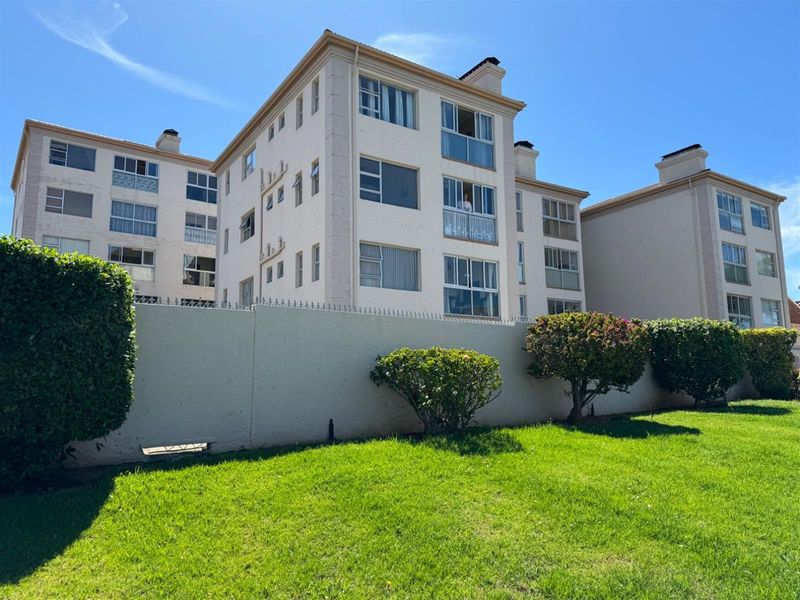 Centrally Located Value for Money Apartment For Sale in Hartenbos - Photo 2