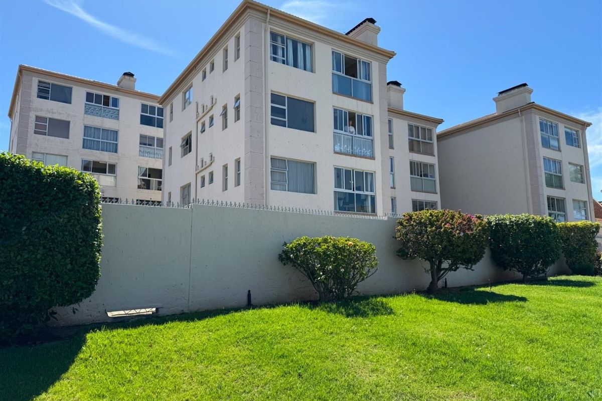 Centrally Located Value for Money Apartment For Sale in Hartenbos - Photo 2