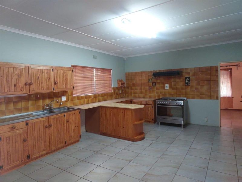 House SOLD in Ladismith - Photo 10