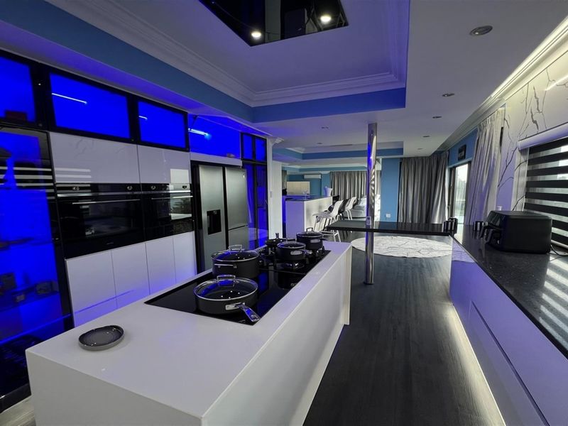 Immaculate House for Sale Westbrook Beach Club-Stunning Ocean Views - Photo 10