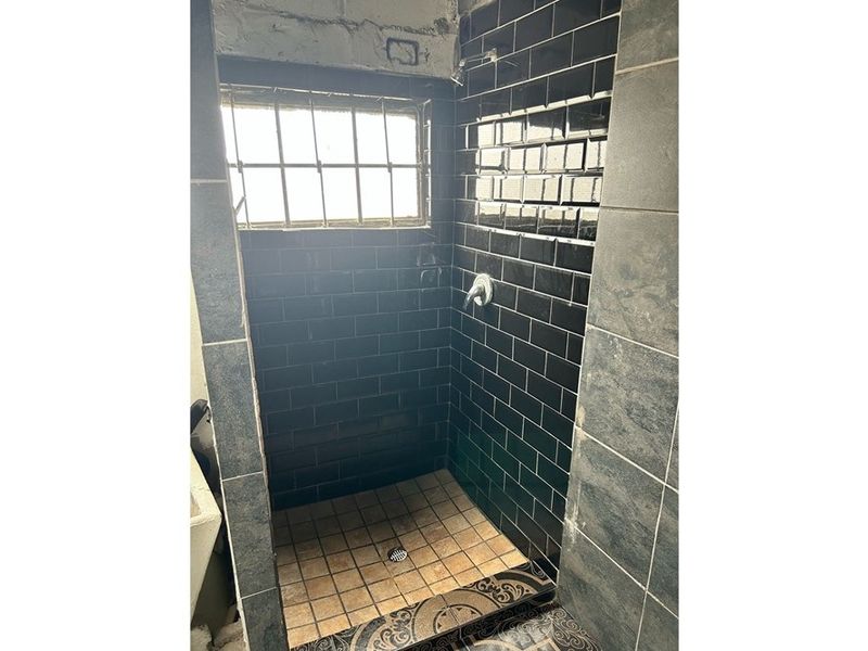 5 bed House For Sale in Blue Downs - Photo 10