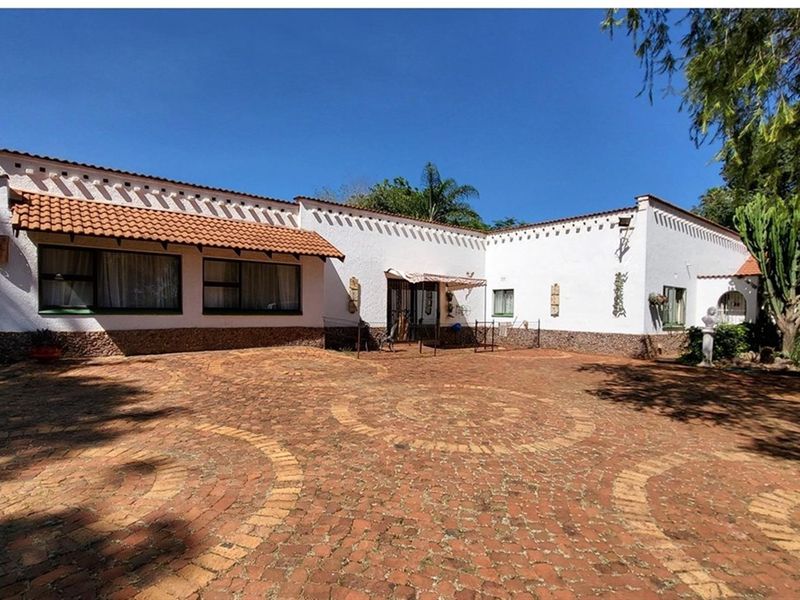 Residential and Commercial Property For Sale in Kameeldrift East, Pretoria - Photo 2