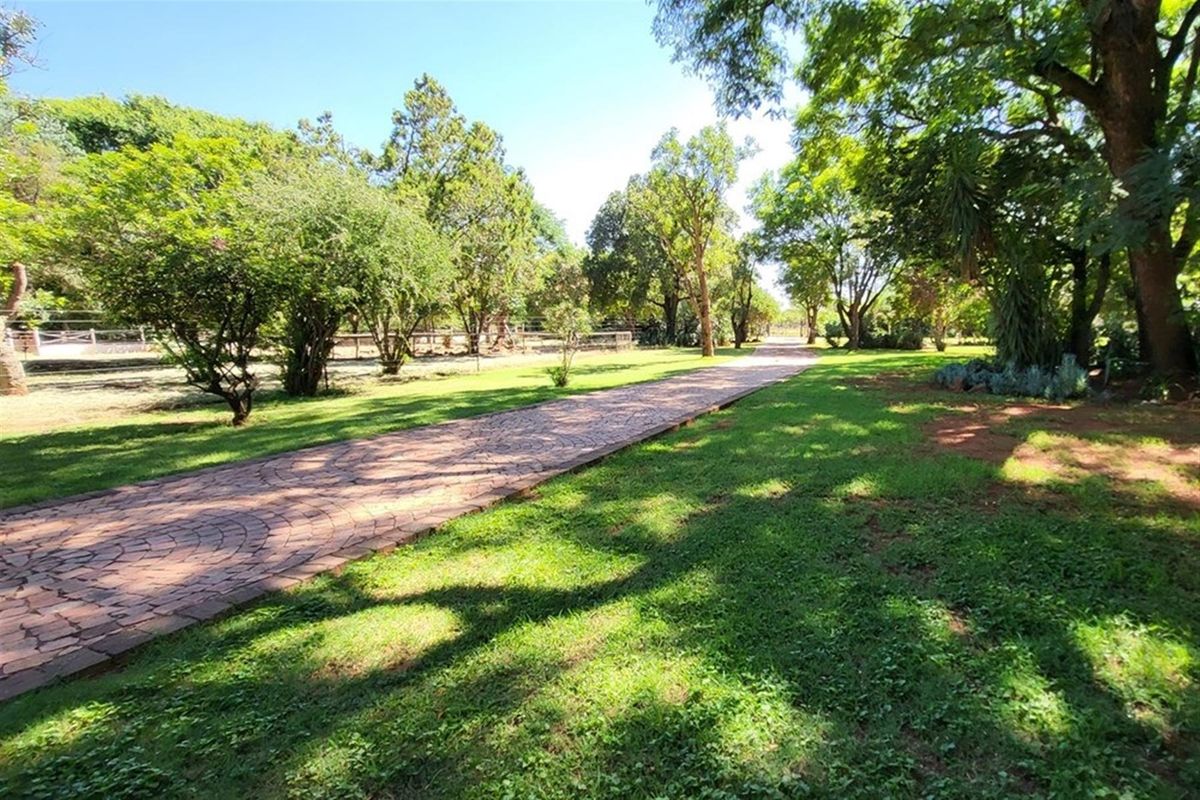 Residential and Commercial Property For Sale in Kameeldrift East, Pretoria - Photo 5