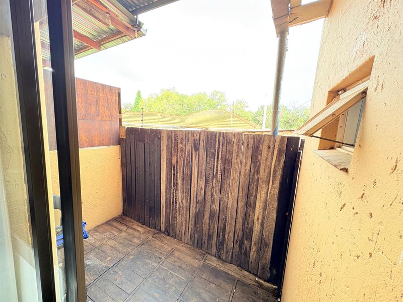 Cottage To Rent in Florida, Roodepoort - Photo 8