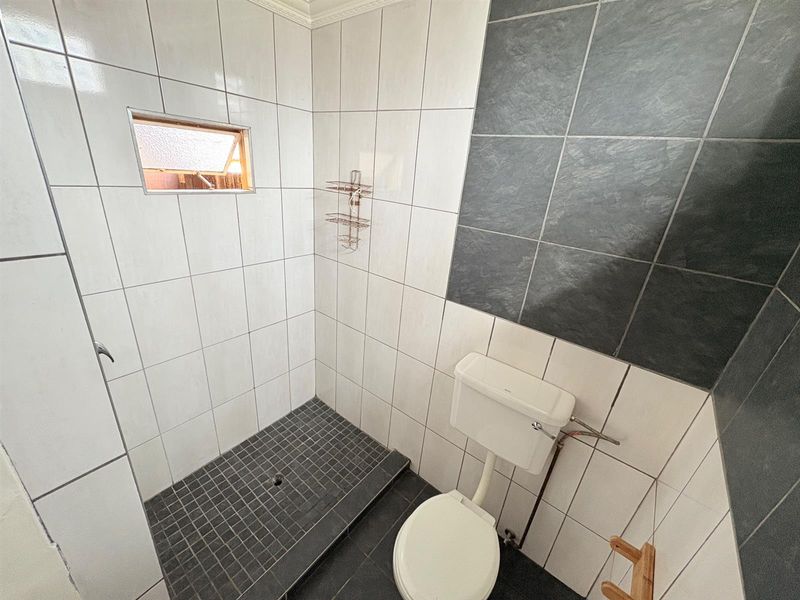 Cottage To Rent in Florida, Roodepoort - Photo 7