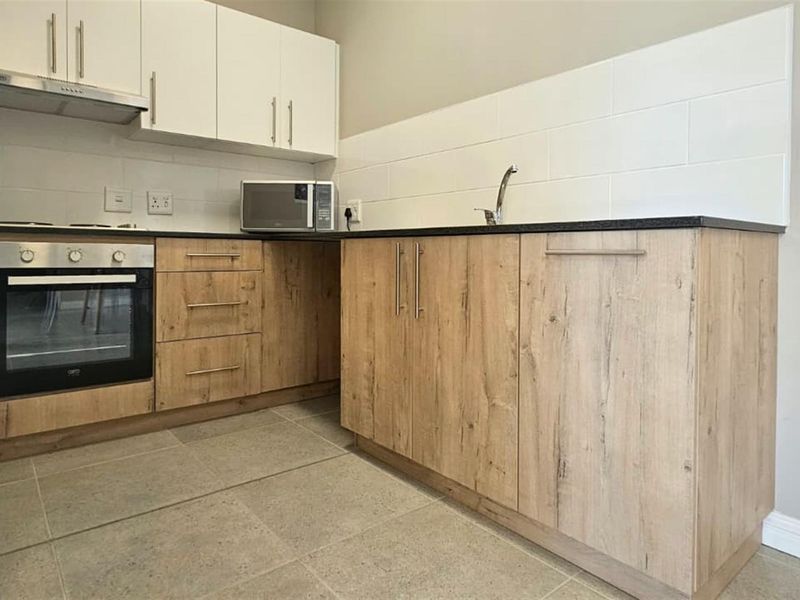 Apartment For Sale in Bellair, Bellville - Photo 4