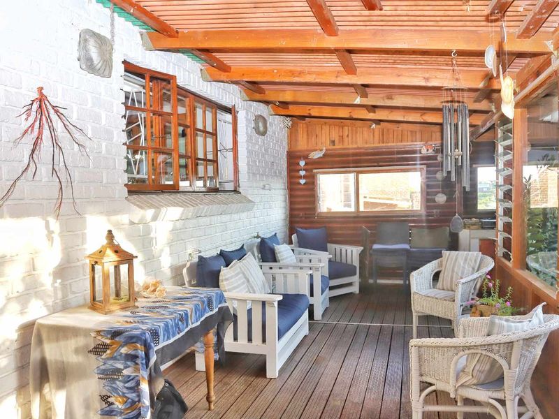 House For Sale in Morgans Bay - Photo 9