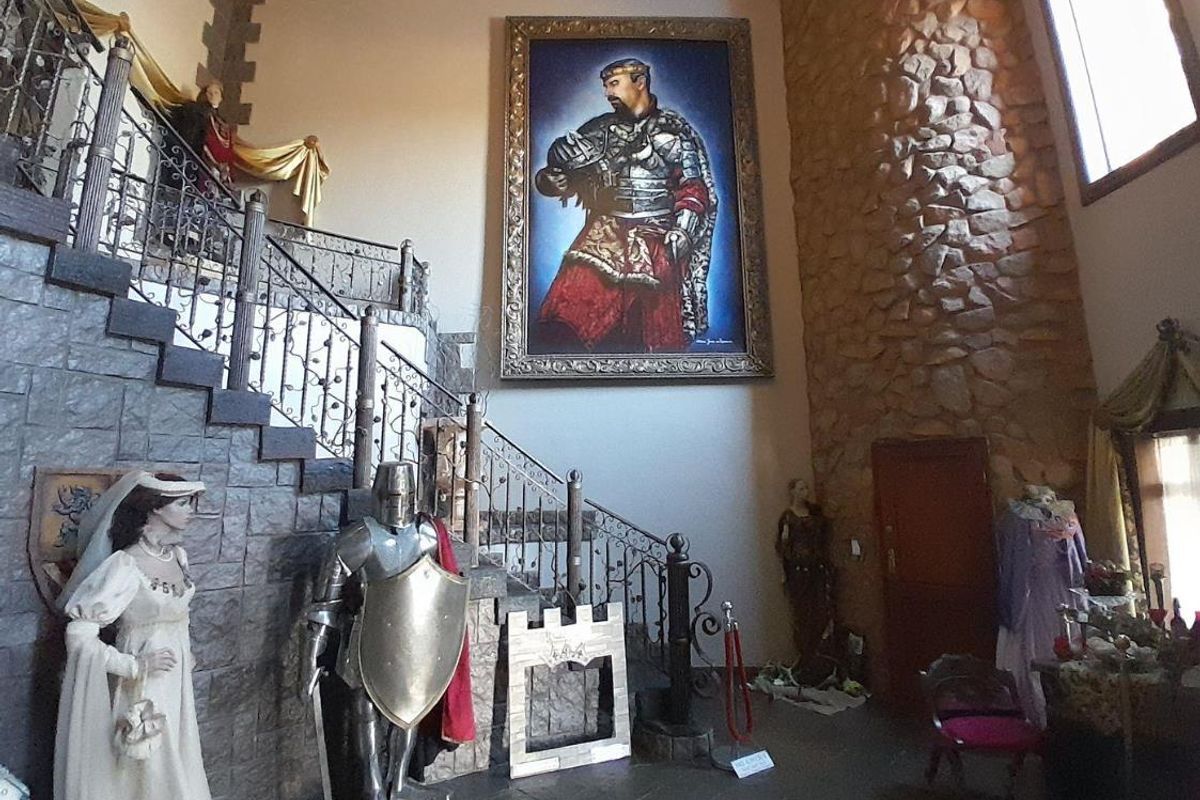 Iconic Medieval Boutique Hotel - Premier Event Destination - Photo 5