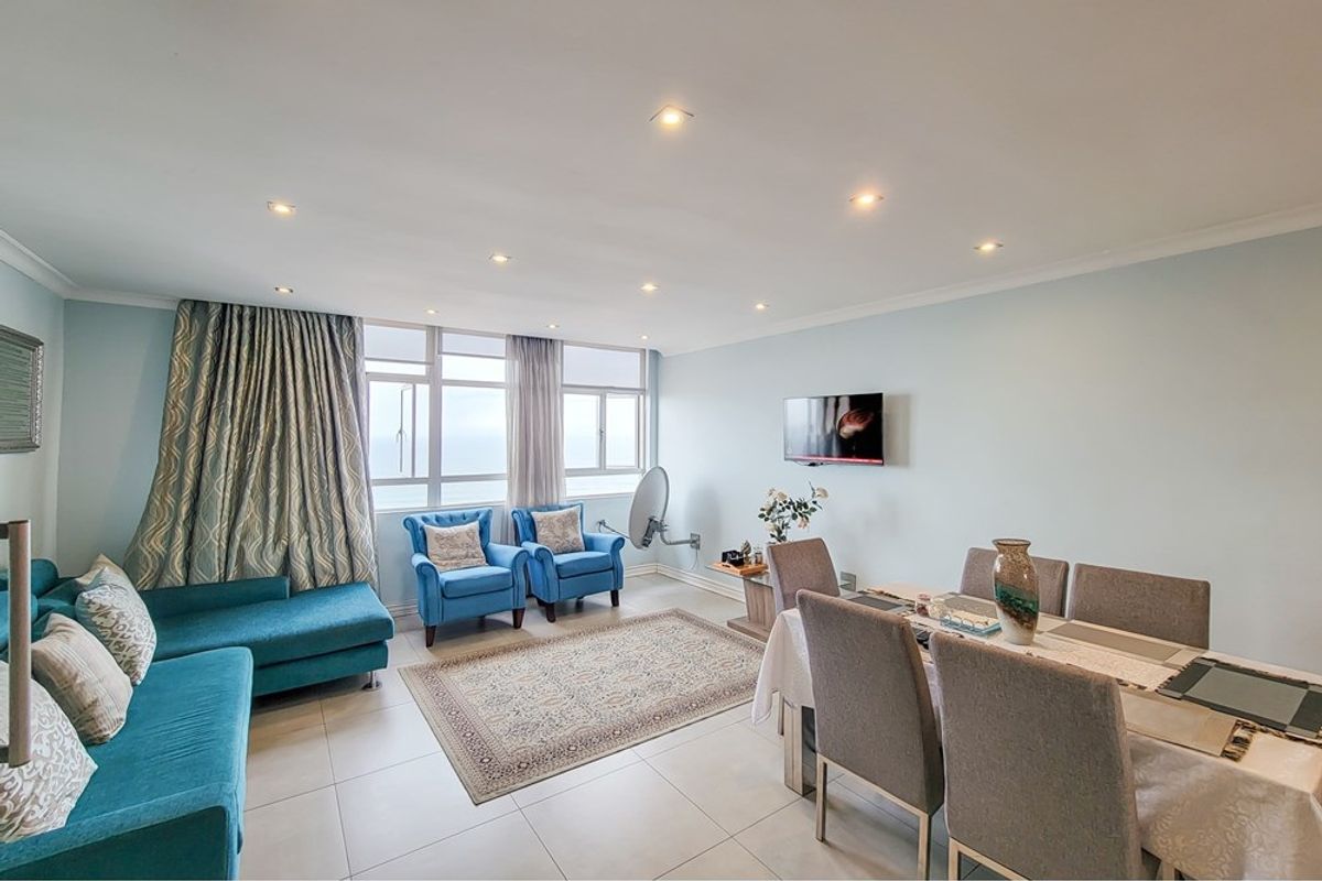 Modern 2 Bedroom unit for sale with sea views in North Beach - Photo 3