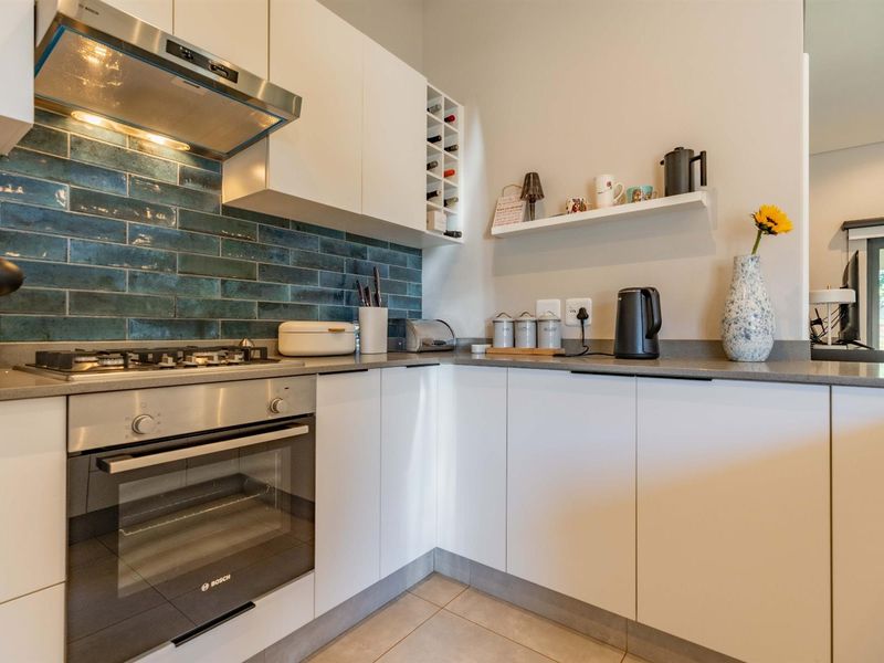A Modern Family Homes, Prime Location - Photo 7