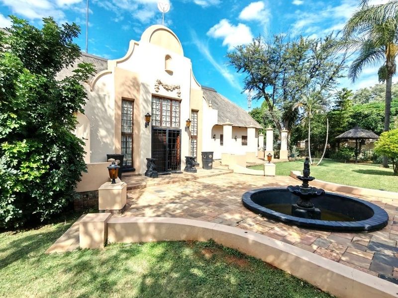 Charming Cape Dutch Retreat for Sale in Sought-After Bela Bela - Photo 1