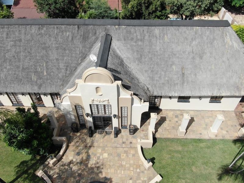 Charming Cape Dutch Retreat for Sale in Sought-After Bela Bela - Photo 7