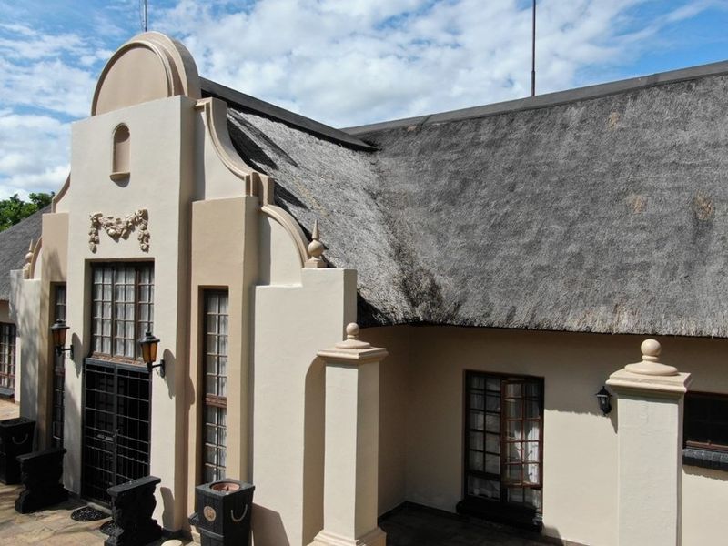 Charming Cape Dutch Retreat for Sale in Sought-After Bela Bela - Photo 5