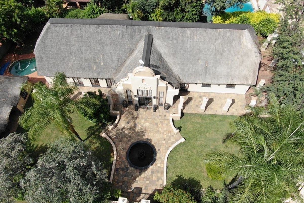 Charming Cape Dutch Retreat for Sale in Sought-After Bela Bela - Photo 2