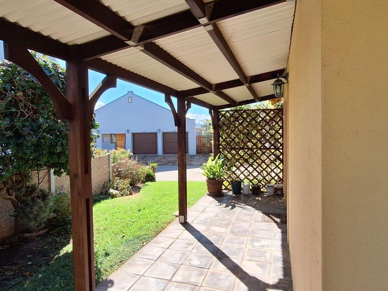 Townhouse For Sale in Riversdale - Photo 8