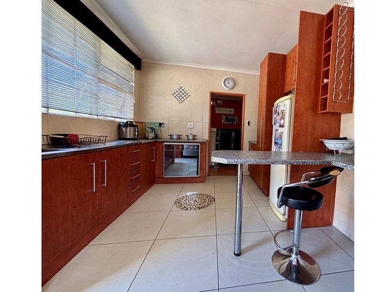 House For Sale in Sasolburg Ext 23, Sasolburg - Photo 6