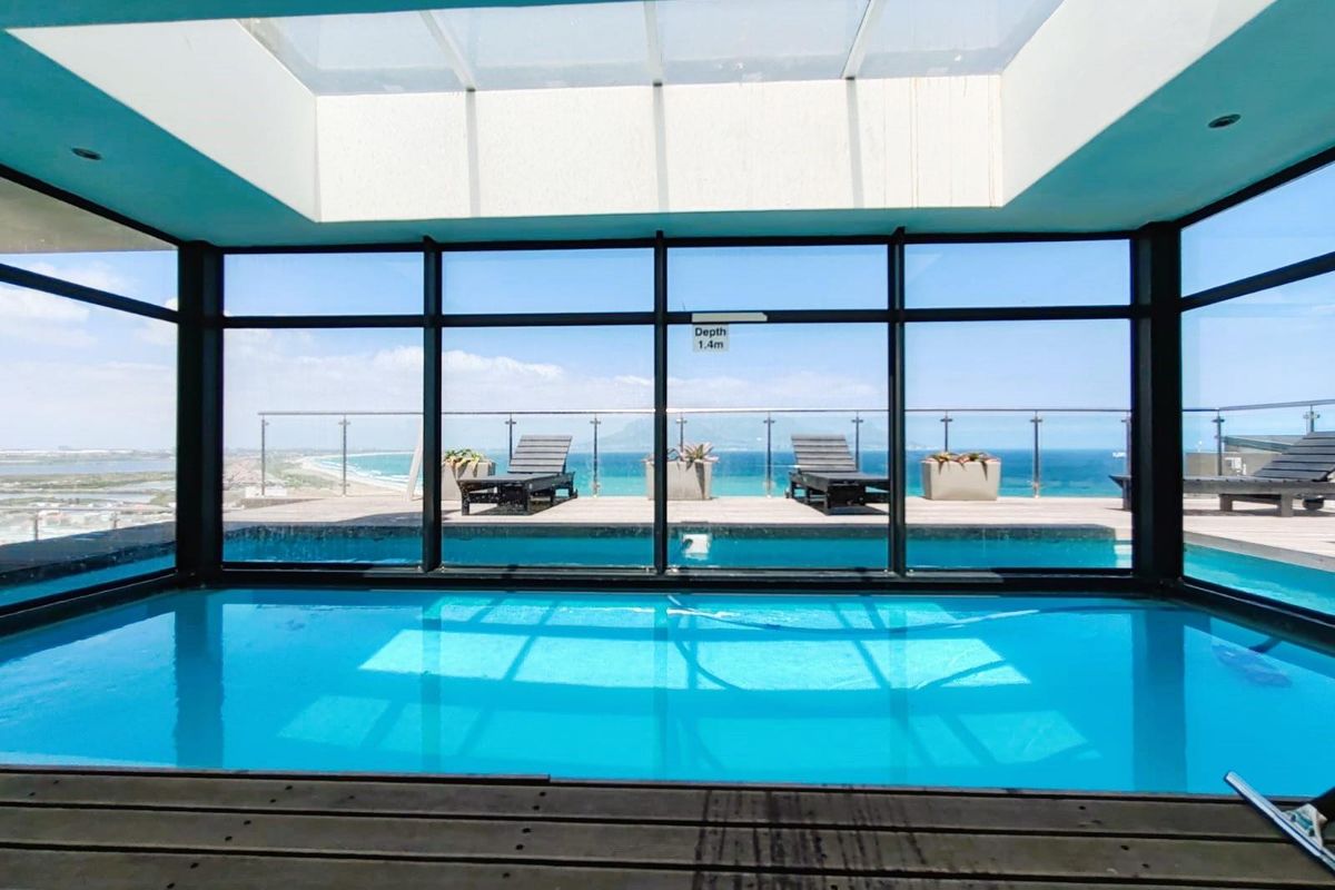 Penthouse Apartment For Sale in Table View, Blouberg - Photo 2