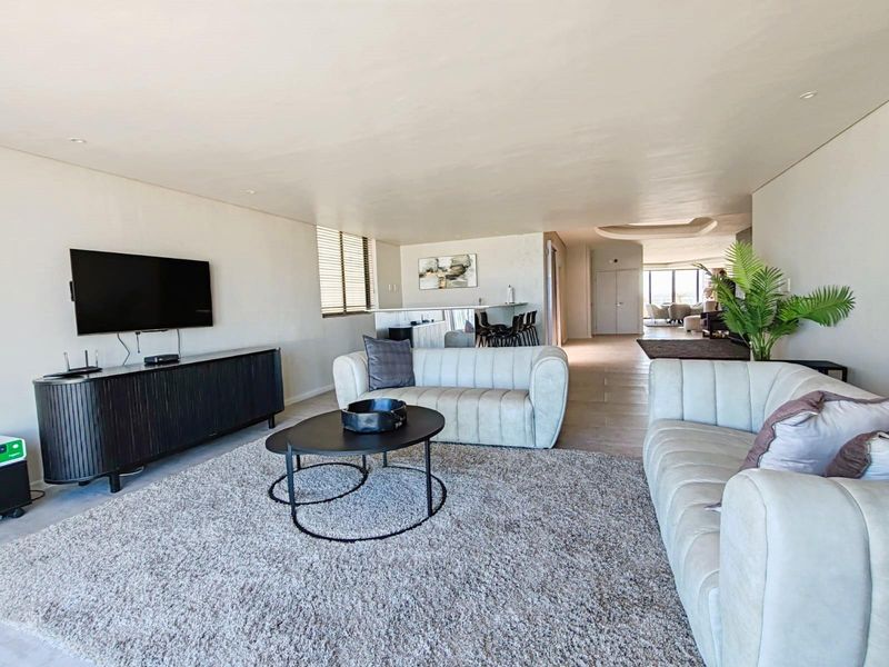 Penthouse Apartment For Sale in Table View, Blouberg - Photo 7