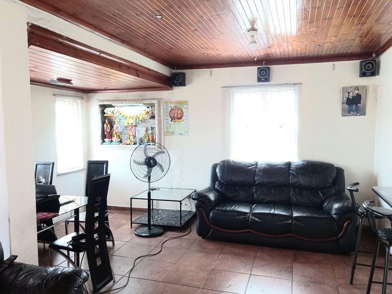 3 Bedroom House for Sale in Woodview, Phoenix, KwaZulu Natal - Photo 9