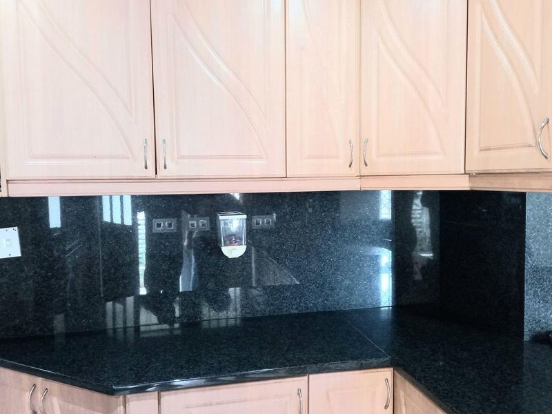 3 Bedroom House for Sale in Woodview, Phoenix, KwaZulu Natal - Photo 7