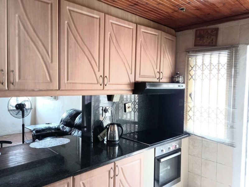 3 Bedroom House for Sale in Woodview, Phoenix, KwaZulu Natal - Photo 5