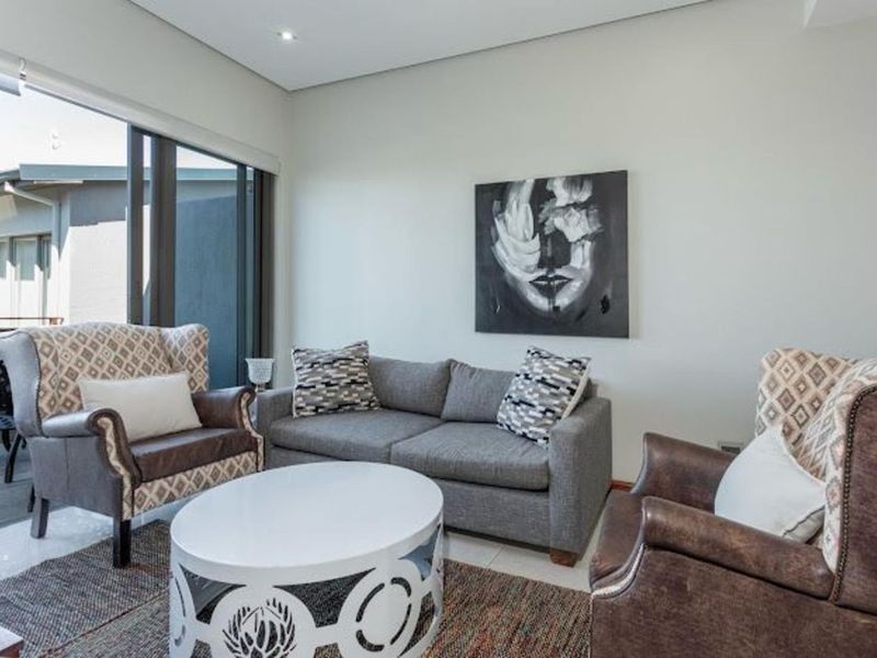 Fully Furnished Apartment For Sale in Shakas Rock, Ballito, KwaZulu Natal - Photo 7