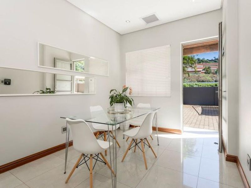 Fully Furnished Apartment For Sale in Shakas Rock, Ballito, KwaZulu Natal - Photo 4