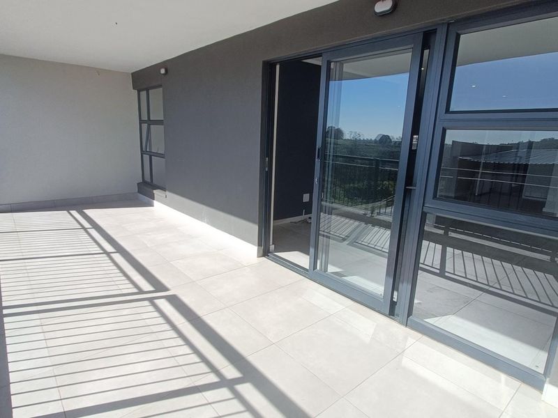 Elegant Three-Bedroom Apartment in Cotswold Fenns Estate - Photo 8