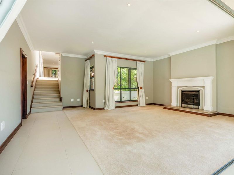 Exquisite Double-Storey Home with Timeless Elegance - Photo 7