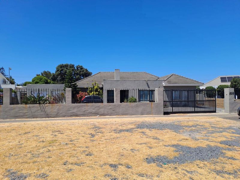 House For Sale in Tijgerhof Milnerton - Photo 1
