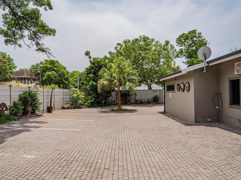 Guest house Plus House in a prime Location in Umhlanga - Photo 9