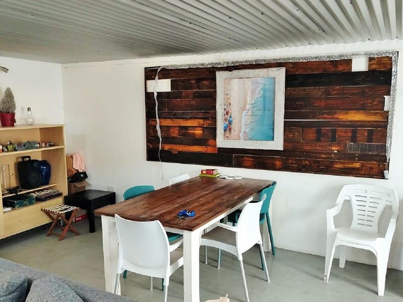 Unique, Light-filled 3 bedroom Home in Hawston - Photo 2