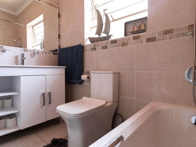 Spacious Home For Sale with an Income potential in Brackenhurst, Alberton - Photo 9